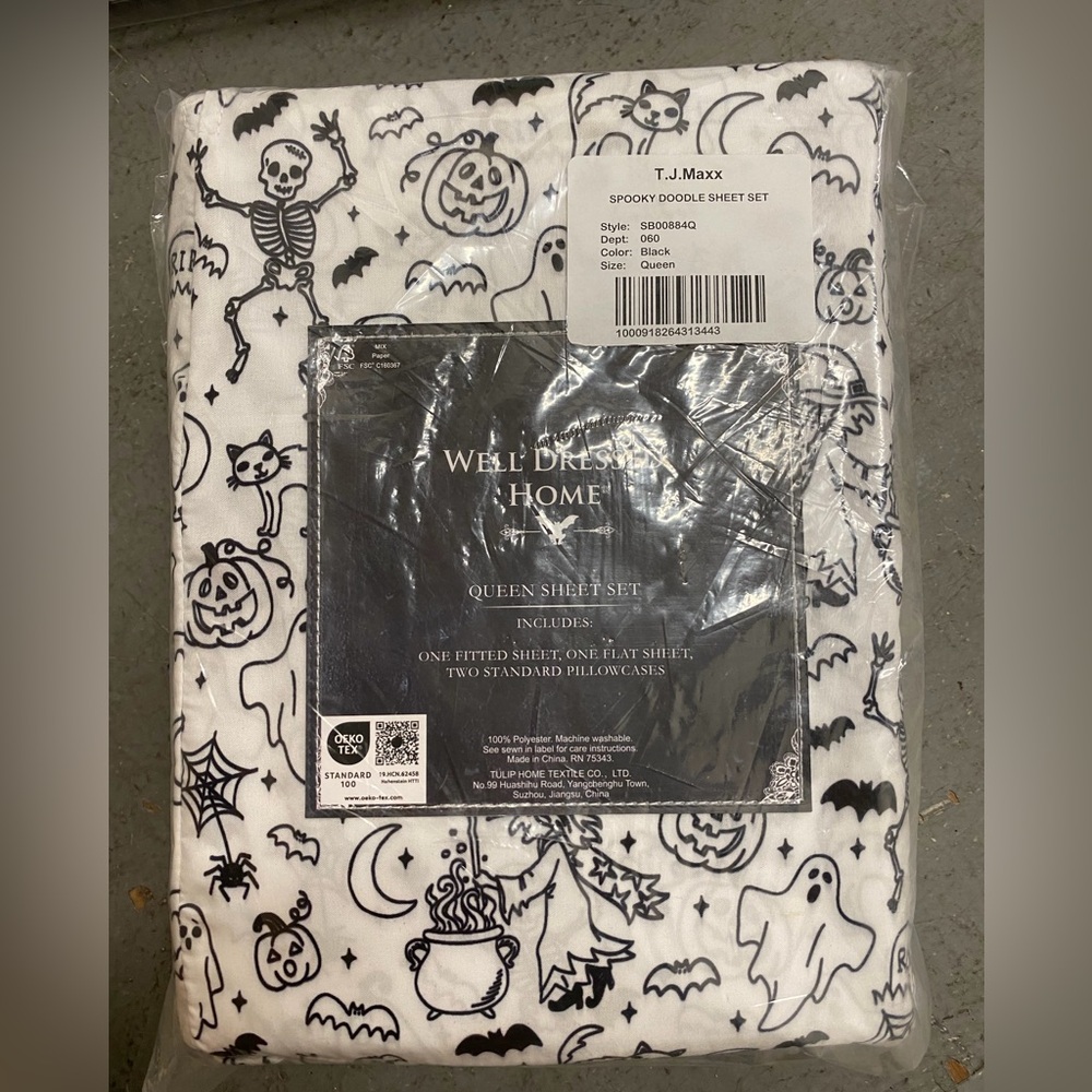 Well Dressed Home Halloween Queen Sheet Set